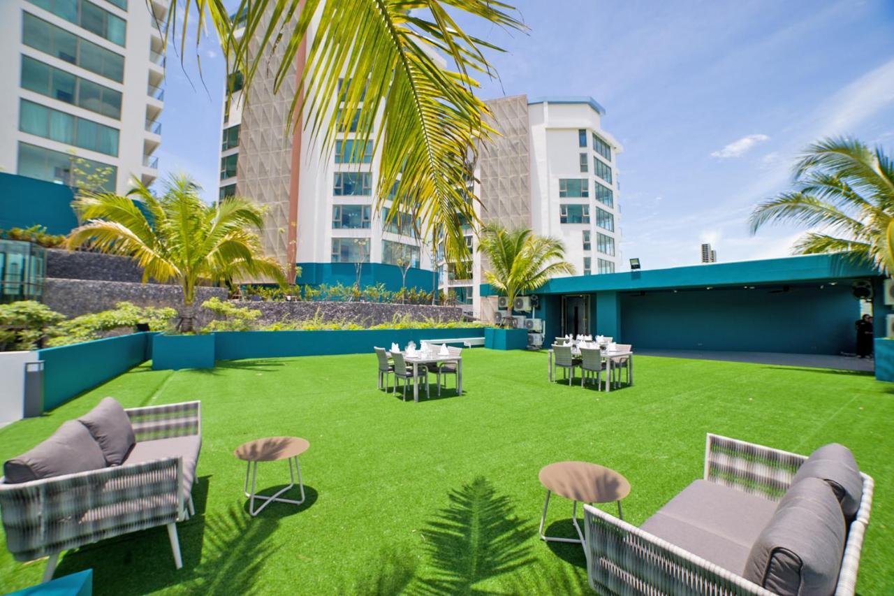 Oceana Resort Phuket Praia de Kamala Exterior foto